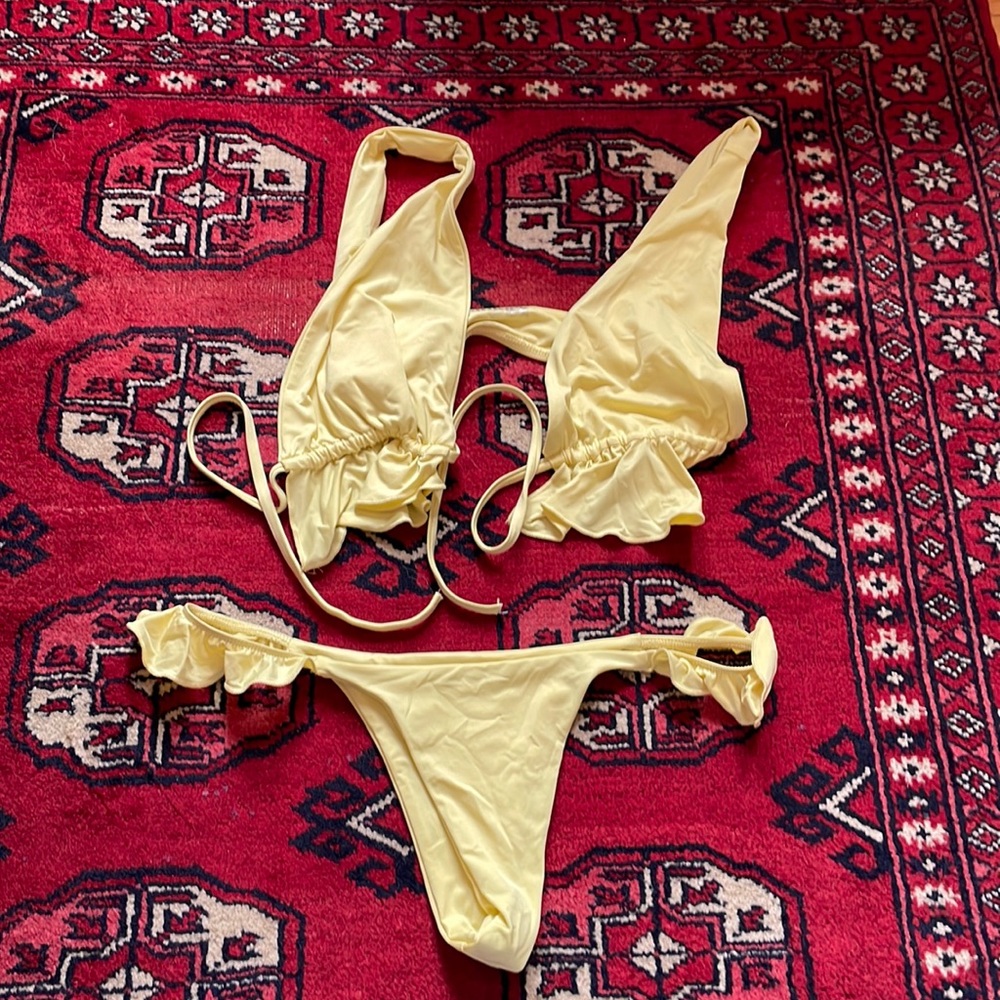 Frankie’s bikini set